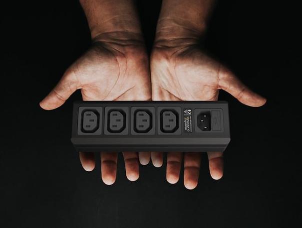 essential audio tools myni stromleiste