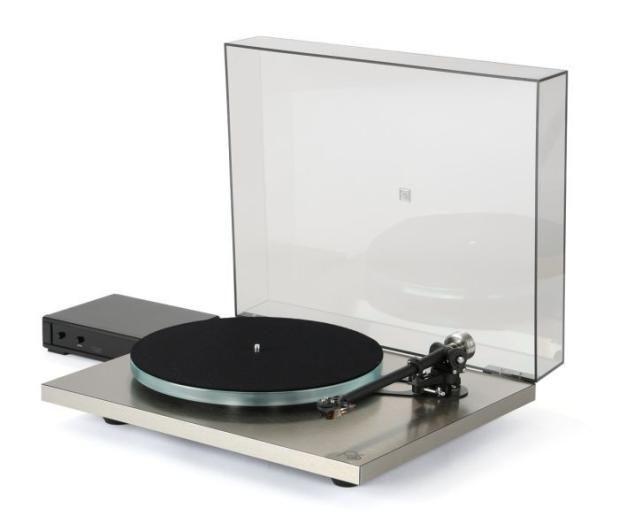 Rega Planar 6 RS Edition Plattenspieler mit RB880 Tonarm und ND9 Tonabnehmer